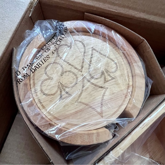 ♣️ NEW Poker Card Players Party Ensemble Wood Coasters Snack Bowls Eco Friendly - Picture 6 of 10